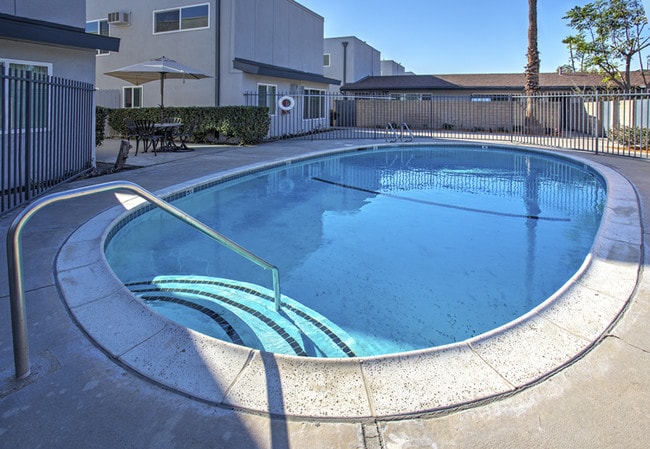 Photo - Broadway Royale Apartments