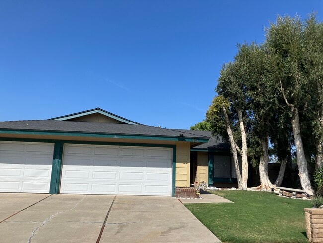 Photo - 690 N Ranchroad Dr