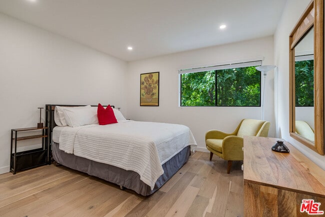 Photo - 5011 Showboat Pl