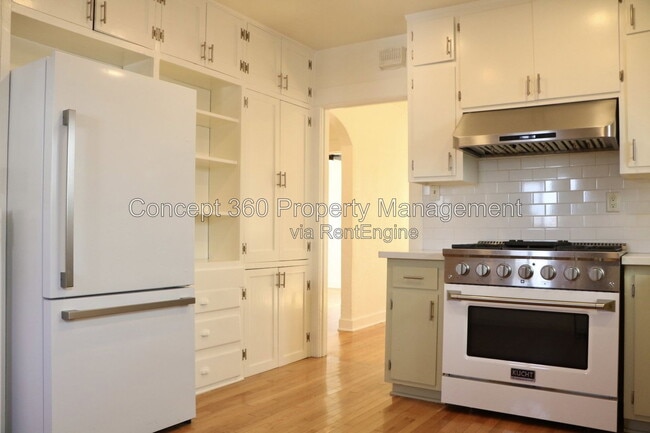 Photo - 4727 E Colorado St Unit B