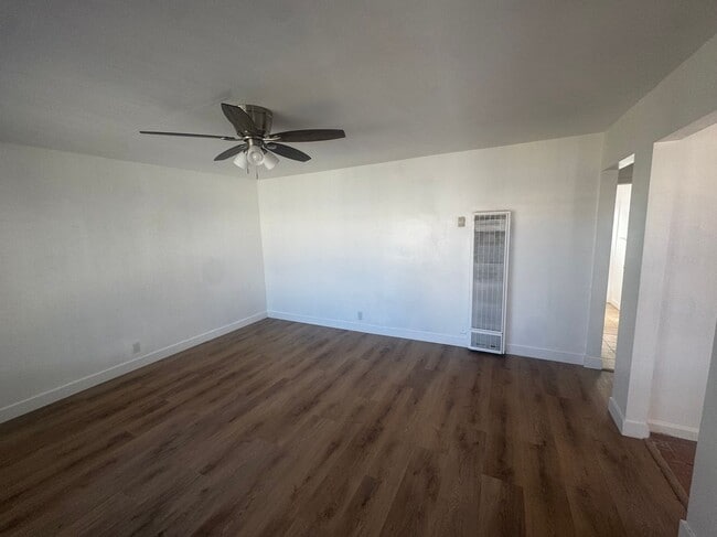 Photo - 1499 W 35th Pl