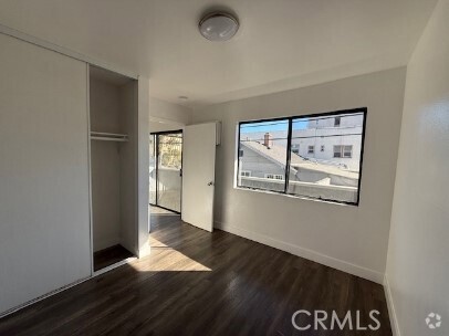 Building Photo - 1420 N Mansfield Ave Unit 106 Rental