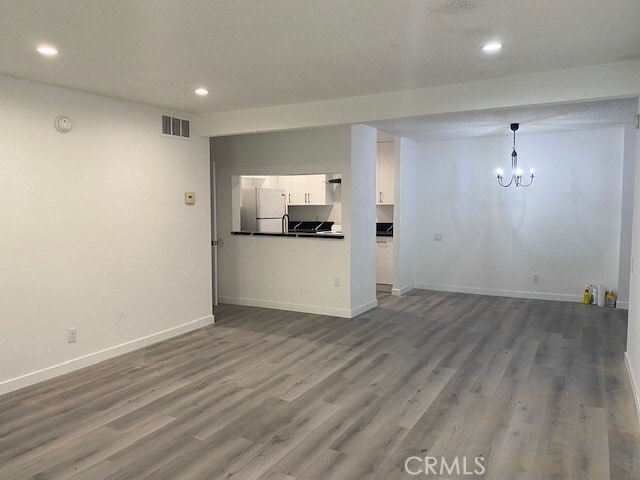 Building Photo - 5460 White Oak Ave Unit E123