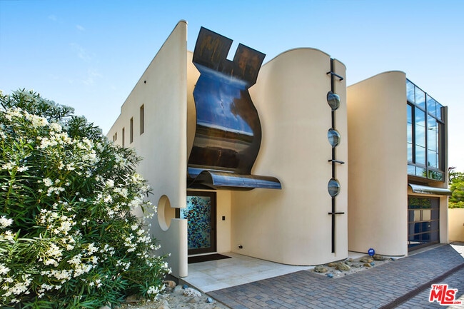 Photo - 24230 Malibu Rd