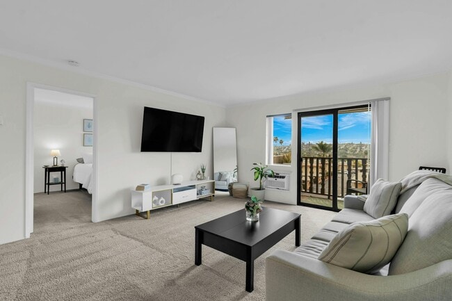 Building Photo - 6924 Hyde Park Dr Unit 209