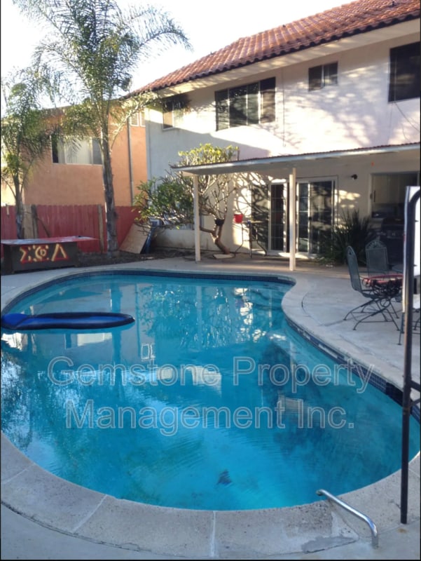 Building Photo - 5233 Countryside Dr