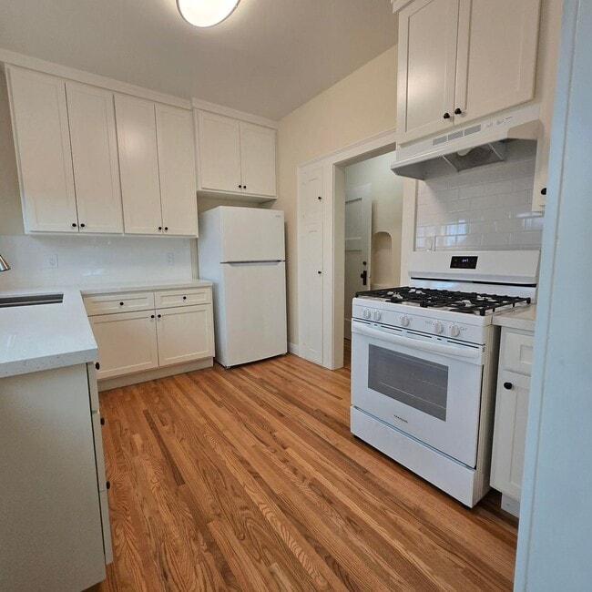 Photo - 734 S Detroit St Unit 734 S Detroit St # 1