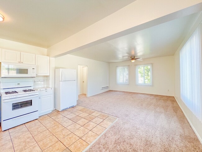 Photo - 1000 E Burnett St Unit 4