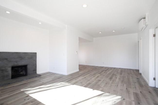 Photo - 403 Brooks Ave Unit N/A