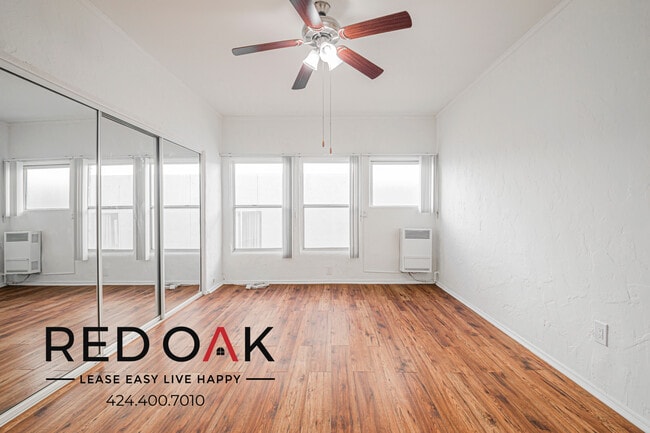 Building Photo - 921 S Bonnie Brae St Unit 35