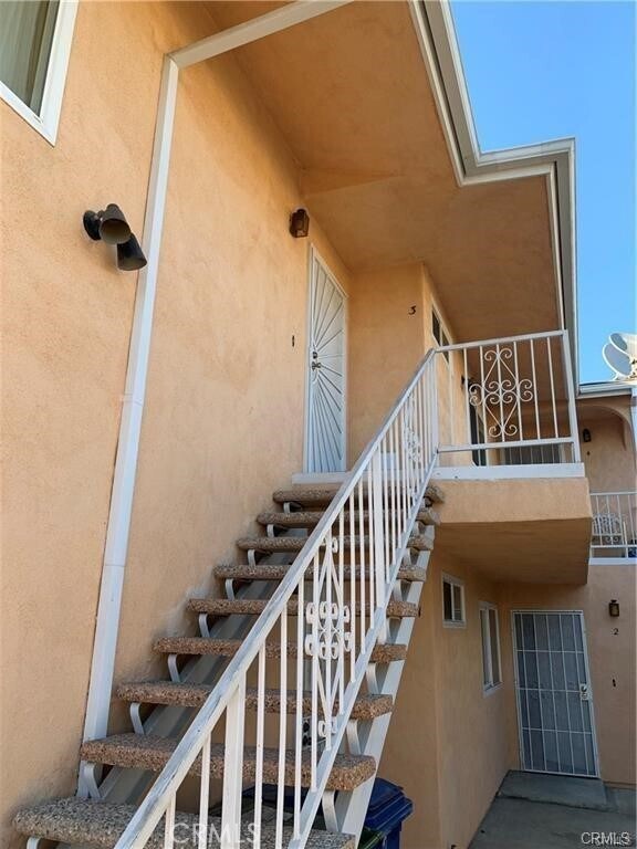 Photo - 634 W 21st St Unit 3