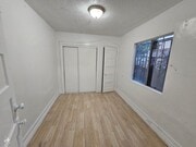 Photo - 713 1/2 West 57th Street