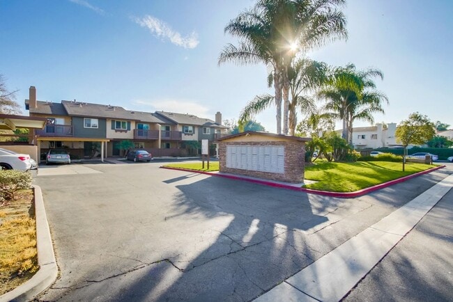 Photo - Beautiful 2 Story Townhouse with Prime Location!!