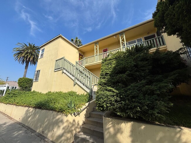 Photo - Sunset Drive, 4363-4377 Unit 4373