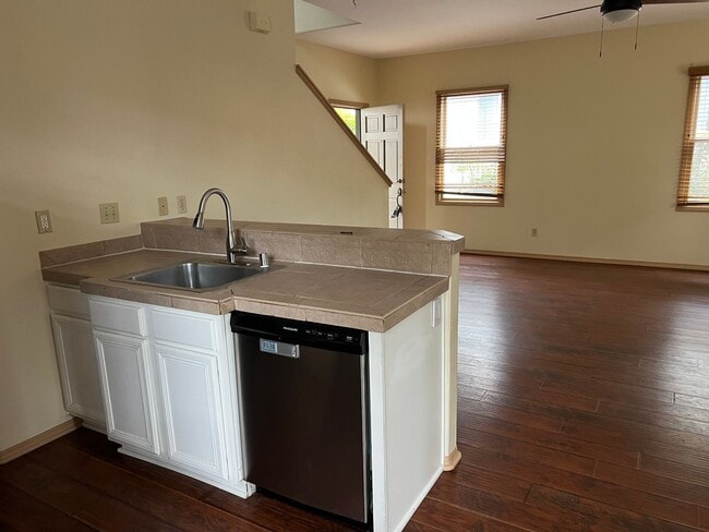 Photo - Spacious 3 Bedroom Home