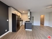 Photo - 2650 S Barrington Ave Unit 4