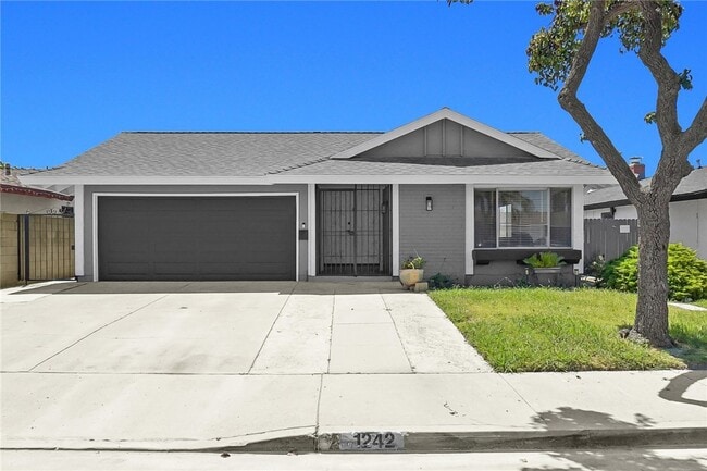 Building Photo - 1242 Sultan Cir