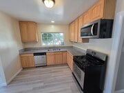 Photo - 270 Newport Ave Unit B