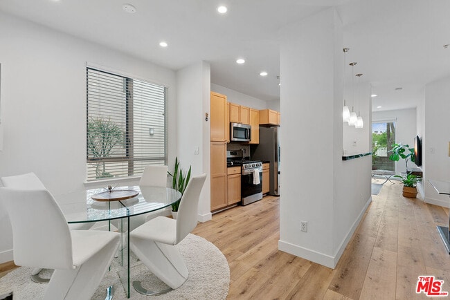 Photo - 6400 Crescent Prk E Unit 113