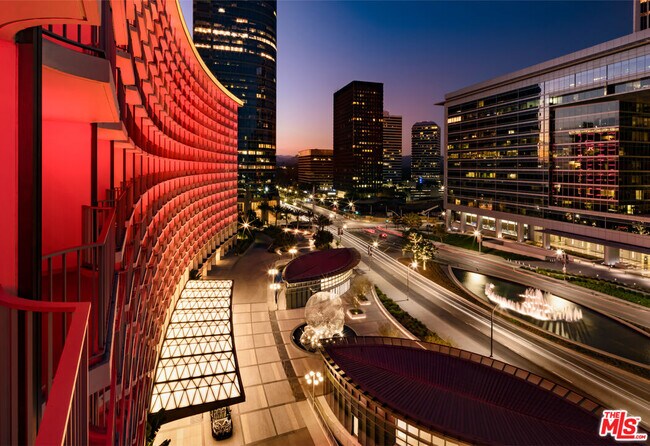 Photo - 2025 Ave of the Stars Unit 1408