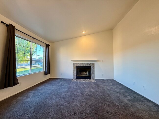 Photo - 5843 Charlotte Pl