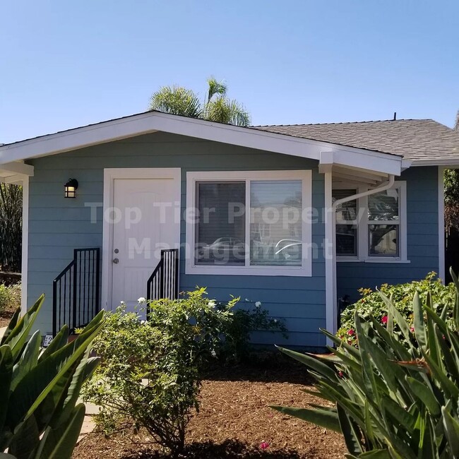Building Photo - ***Remodeled, Charming 2 bed / 2 bath Bung...
