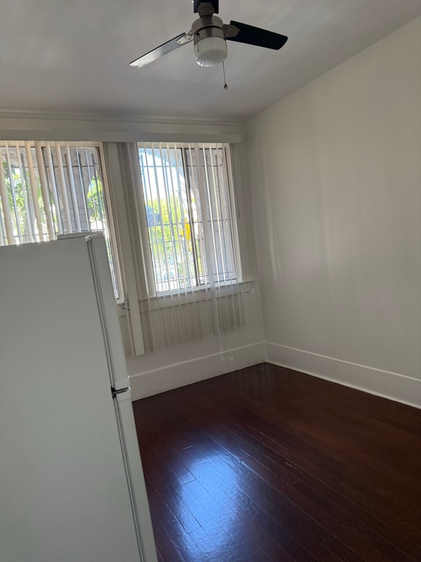 Photo - 1114 N Poinsettia Pl