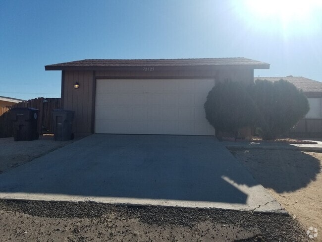 Building Photo - 3-bedroom 2-bath with garage Rental