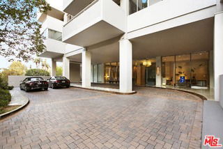 Photo - 865 Comstock Ave