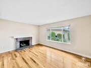 Photo - Beautiful 3 Bedroom/ 2 Bathroom Home Locat...