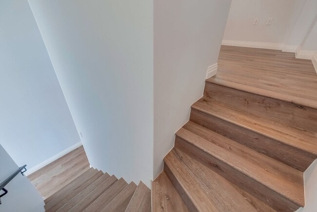 Photo - Stunning 2 Story Modern Lofts in Koreatown - 6 Weeks Free Move In Special! Unit 302