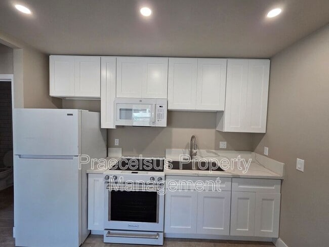 Photo - 2006 J Ave Condo Unit C
