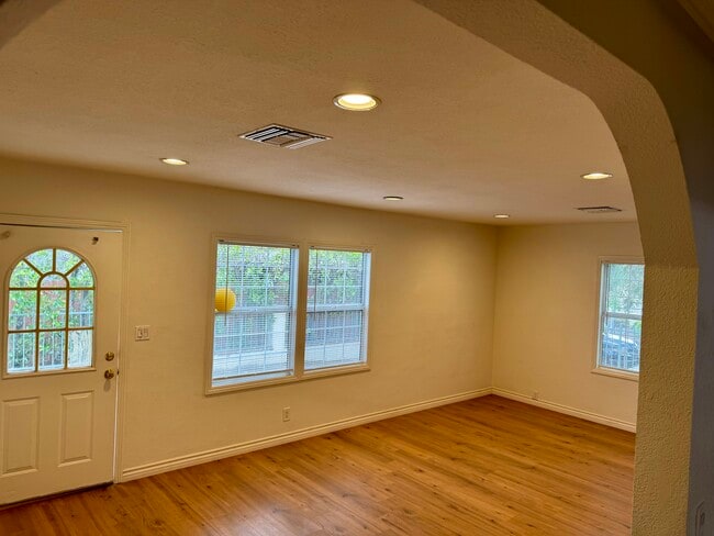 Photo - 8064 Sepulveda Blvd