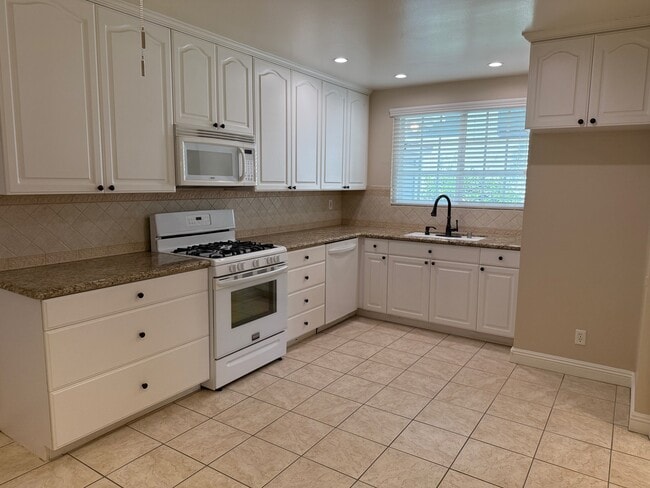 Photo - 2777 N Galley St