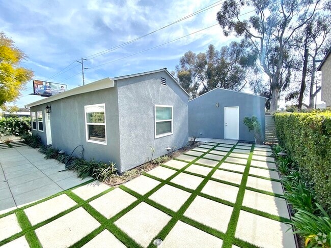 Building Photo - 2249 Garnet Ave Rental