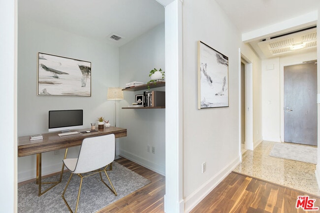 Photo - 900 W Olympic Blvd Unit 39G