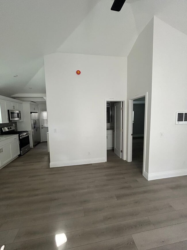 Photo - 3920 3922 3924 & 3926 3rd Ave. Unit 3920