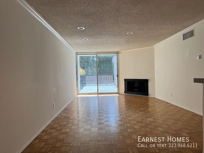 Photo - 8530 Holloway Dr