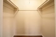 1BR, 1BA - 450SF - Closet - 1905-1909 W. Alameda