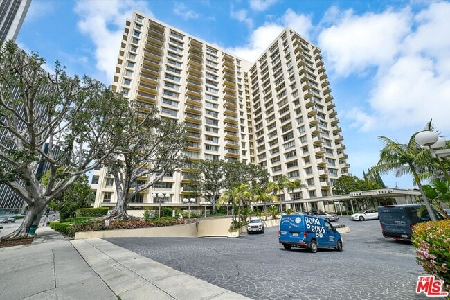 Building Photo - 2160 Century Pk E Unit 103