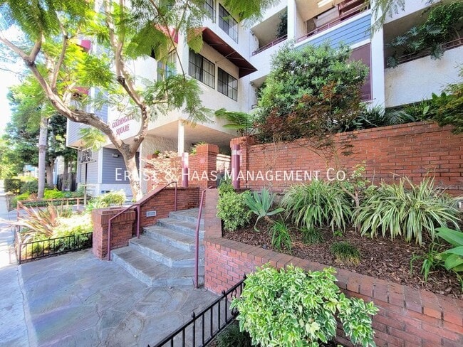 Photo - 730 W 4th St Condo Unit #412