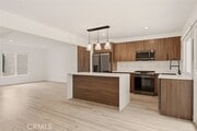 Photo - 725 Palomares Ave