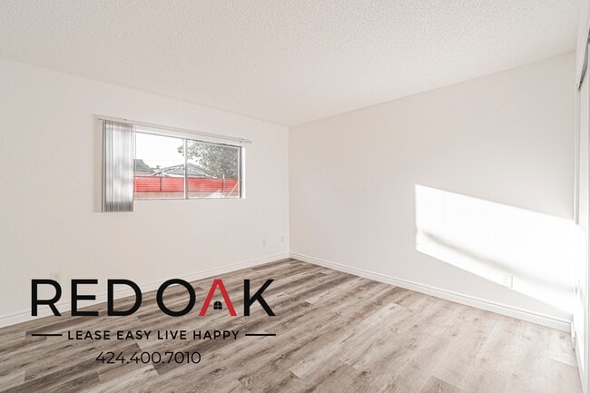 Photo - 11134 Arminta St Unit 111