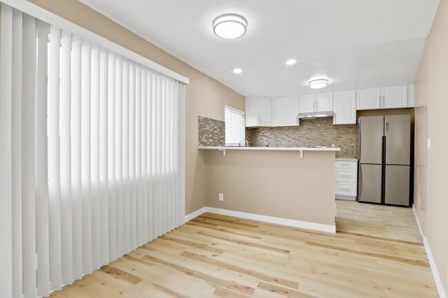 Photo - 1234 Wellesley Ave Unit 01