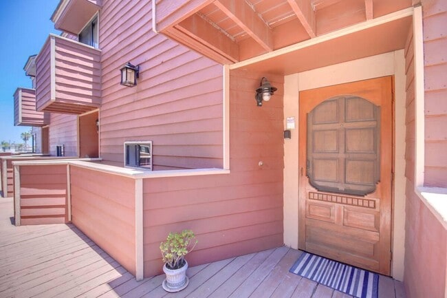 Photo - 733 Seacoast Dr