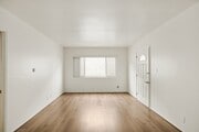 Photo - 740 W 27th St Apartment