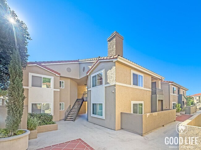 Building Photo - Beautiful 1 Bedroom 1 Bathroom in UTC! Unit 2910