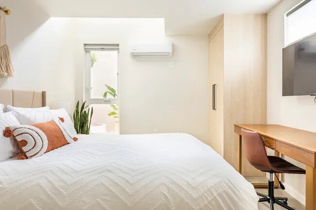 Photo - 4911 Granada St Unit 2