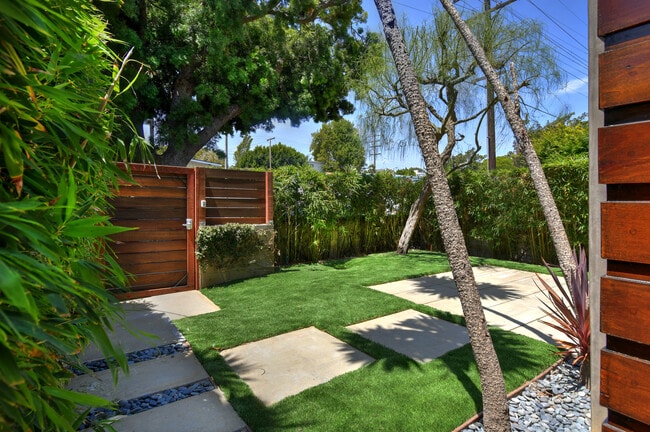 Photo - 744 Marine St