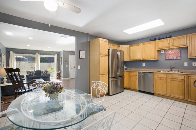 Building Photo - 24682 Via San Juan Rental